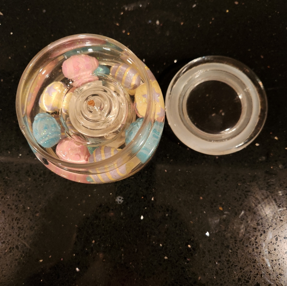 Easter egg candle holder with gel candle - Picture 3 of 8